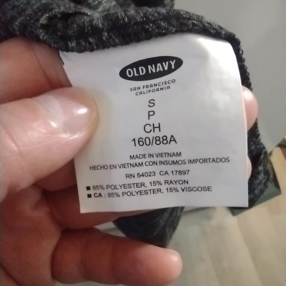 Women or junior Old Navy tank top size SP - Picture 9 of 13